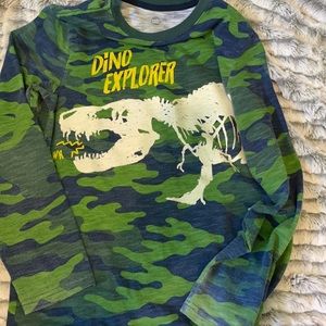 Boys L (10-12) long sleeve graphic shirt